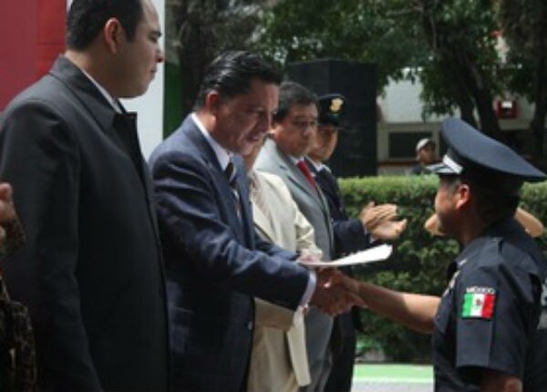 Policías cumplen su sueño de estudiar