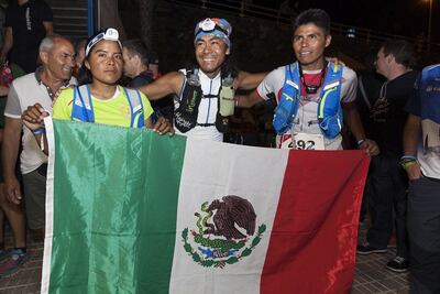 Corredores rarámuris compiten en ultra maratón de España