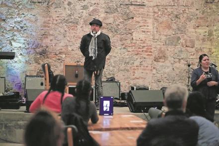 El rock y la poesía conviven en Oxímoron