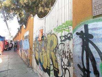 Inicia remoce de casas grafiteadas