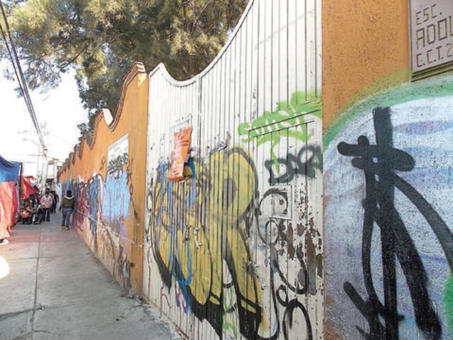 Inicia remoce de casas grafiteadas