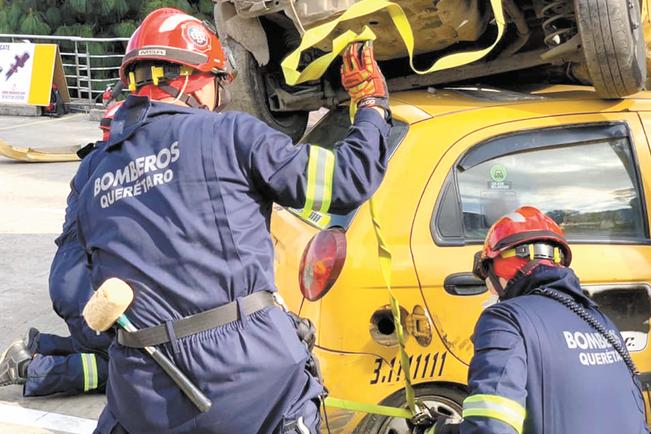 Rescatistas queretanos los mejores del mundo