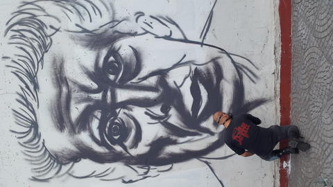 Mural de grandes figuras