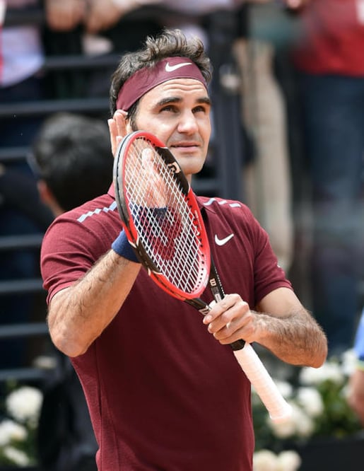Federer gana, aunque podría causar baja