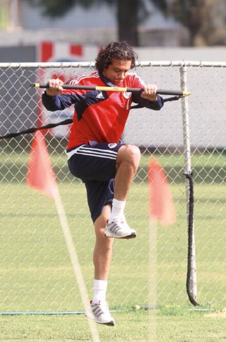 Chivas reflexiona por su ausencia en el Tri