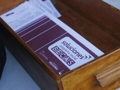 Suman 157 mdp a becas