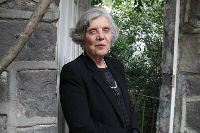 Poniatowska a favor de reforma educativa