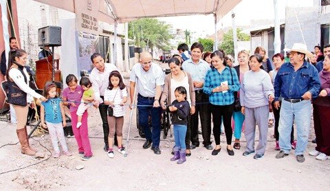 Instalan drenaje en Los Pinos, Corregidora