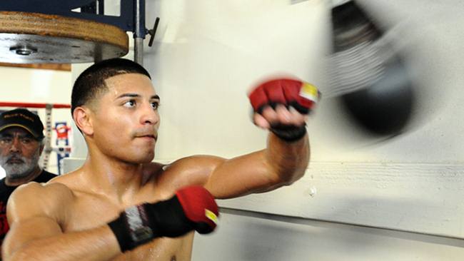 Mares quiere “robar el show” a Floyd