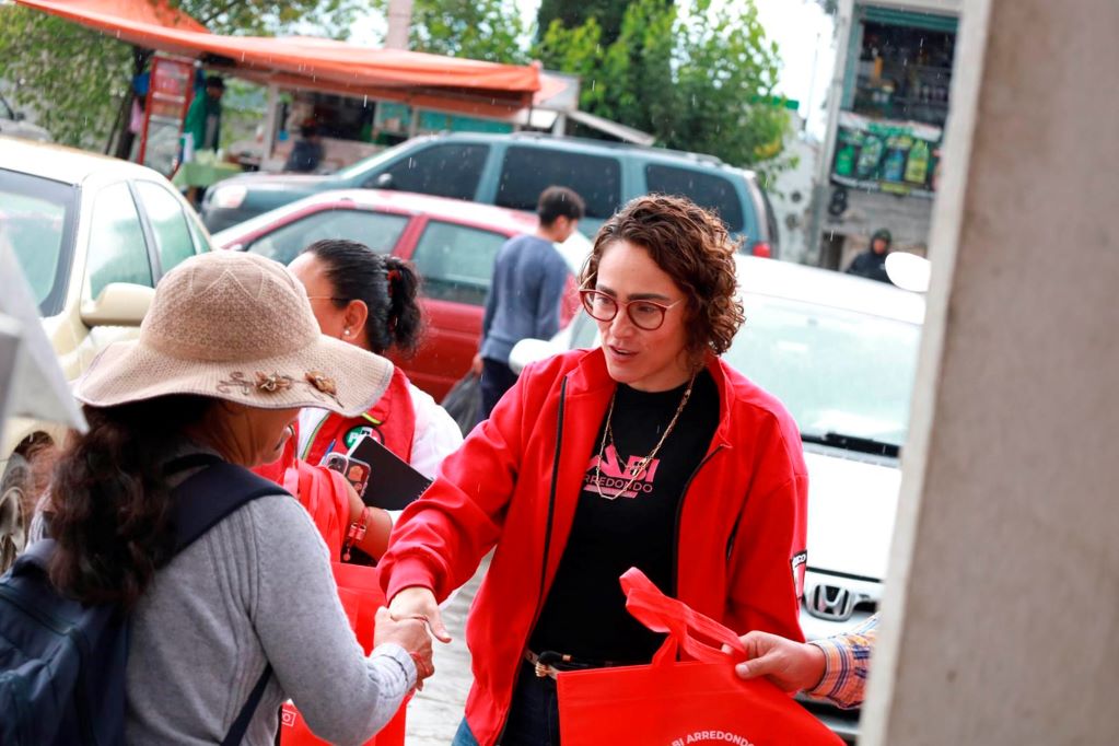 Presenta Abigail Arredondo primer informe de trabajo