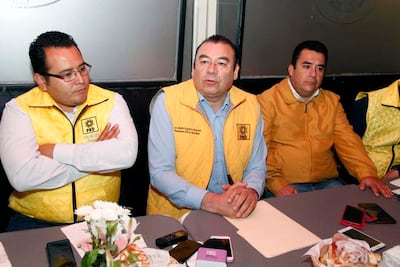 Ratifican a Adolfo Camacho en el PRD