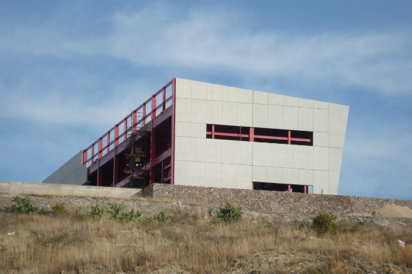 Presenta CAT 50% de avance en construcción