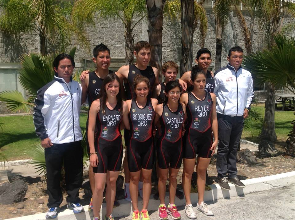 Triatletas listos para la ON2014