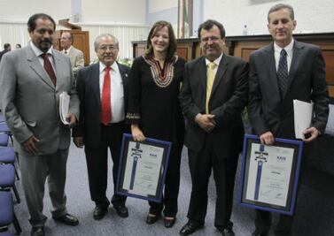 Científicas reciben premio Alejandrina 