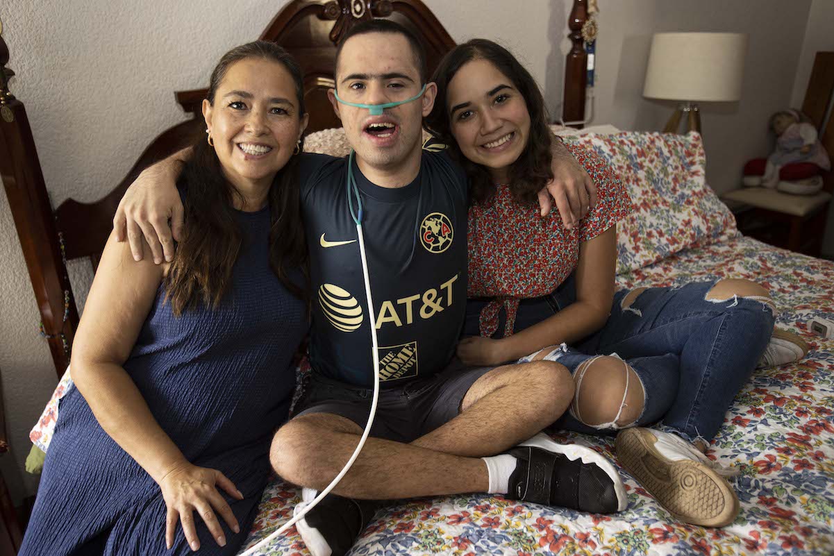 “El hospital nos dio 72 horas para saber si la libraría”