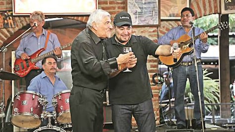 “No hago canciones a la medida”, Martín Urieta