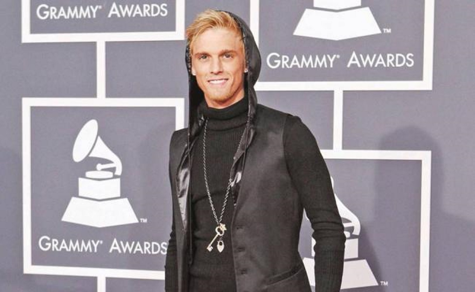 El cantante Aaron Carter abandona la rehabilitación