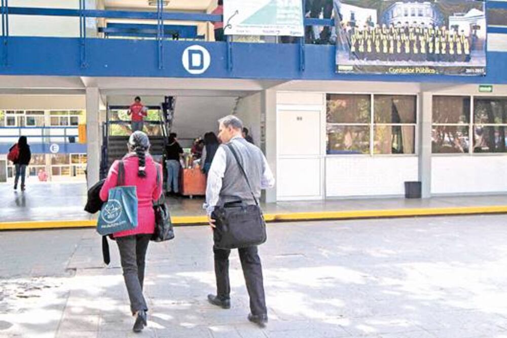 UAQ percibe ingresos de 300 mdp: rector