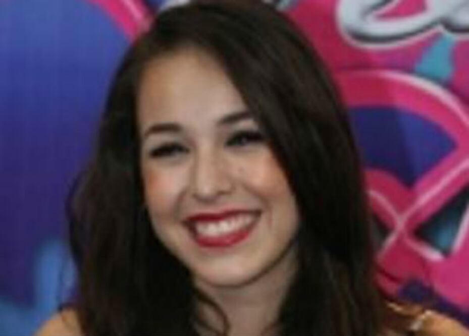 Fans de Bieber amenazan a Danna Paola