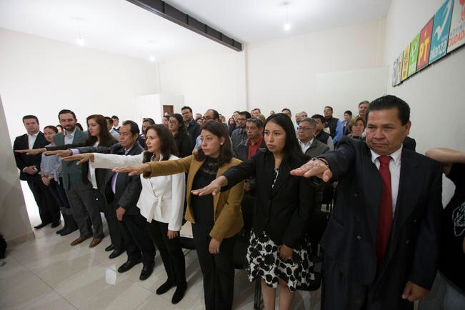 El quinto distrito con cabecera en Corregidora, también incluye los municipios de Huimilpan, Amealco de Bonfil y El Marqués. Abarca 143 secciones y absorbe el 20% del padrón electoral de la entidad  (DEMIAN CHÁVEZ. EL UNIVERSAL)