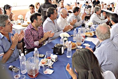 Se compromete abanderado panista a fortalecer el turismo en el estado 