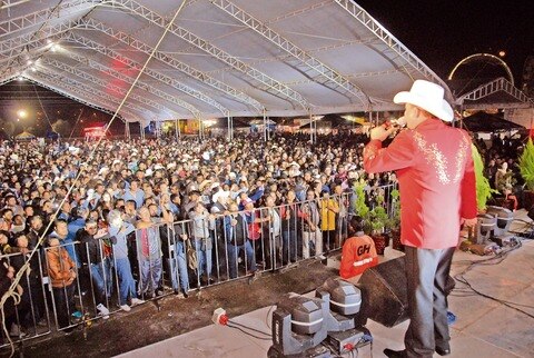 Tras 10 días, concluye con éxito la feria de Colón 