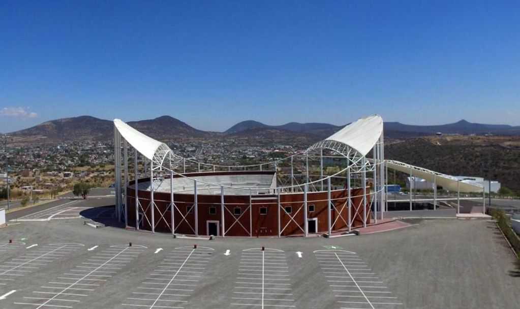 Analizan destino del Lienzo Charro de Santa Rosa Jáuregui