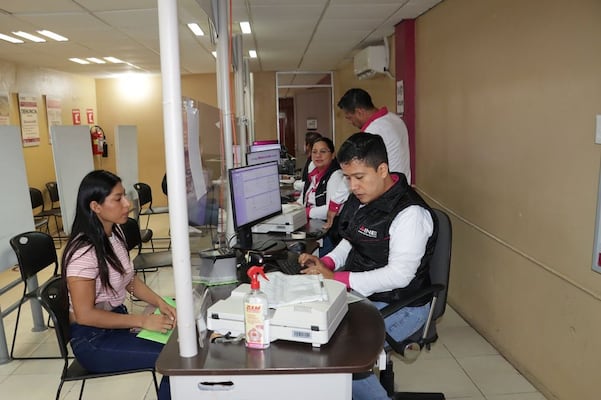 INE llama a jóvenes de 17 años a tramitar su credencial para votar