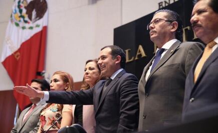 Entre críticas, asume Cordero Presidencia del Senado