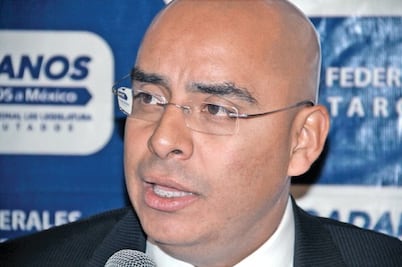  Se alarga disputa entre legisladores 