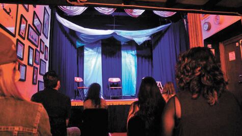 ”Estamos en números rojos, necesitamos abrir los teatros”