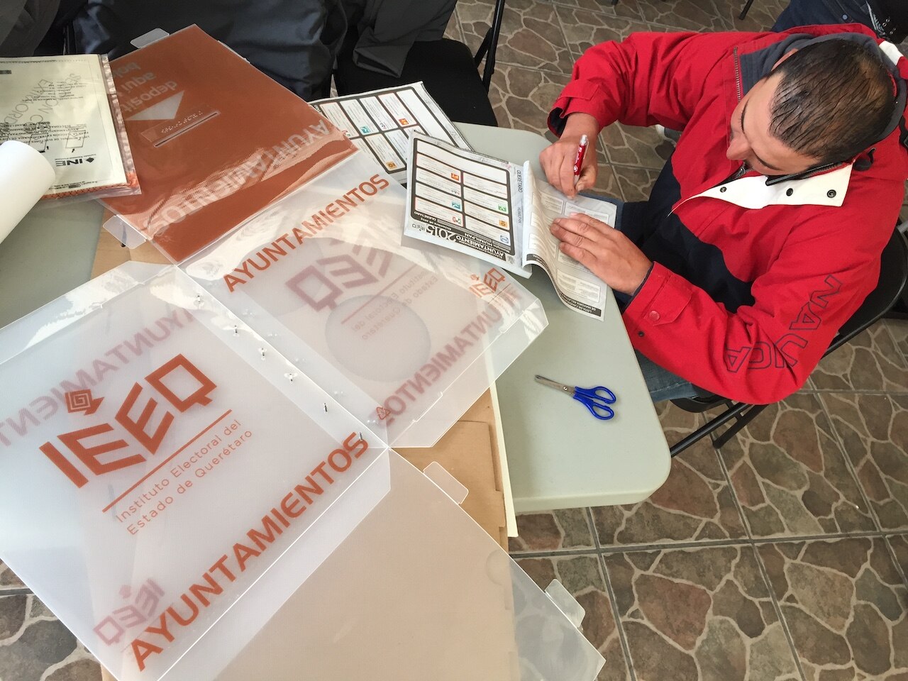 IEEQ oferta 800 puestos de trabajo; pagará hasta 9 mil pesos mensuales