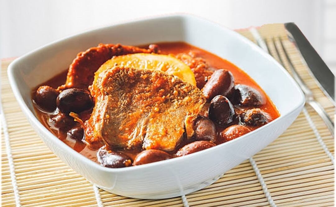 Sabor, historia y vino blanco en la lengua mechada, emblema culinario del Pueblo Mágico de Tequisquiapan, Querétaro. Foto: Mexirecetas.