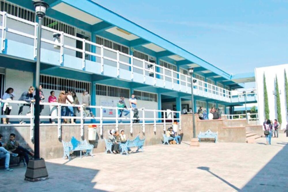 Llama rector a no malinformar