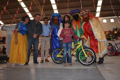 Festeja el DIF Día de Reyes en Pedro Escobedo