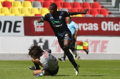 Gallos Blancos sufre dos bajas ante el León