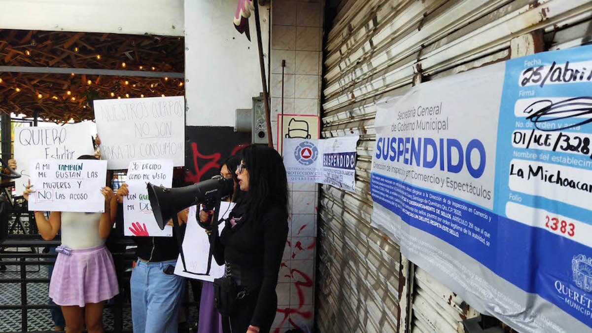 Protección Civil cierra paletería en Querétaro; tomaban fotografías a alumnas