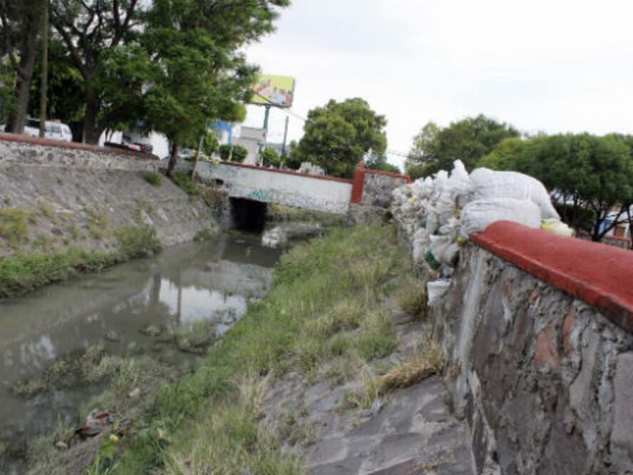 Reparan dren "El Arenal"