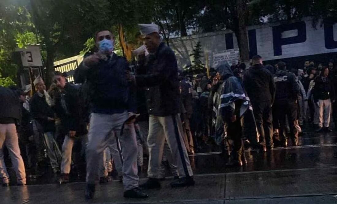 VIDEO: Cadetes de la Universidad de la Policía protestan por presunta agresión; SSC atiende caso