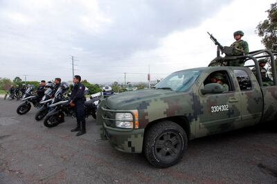2 mil elementos vigilan carreteras y sitios turísticos