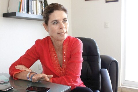 Prepara senadora primer informe