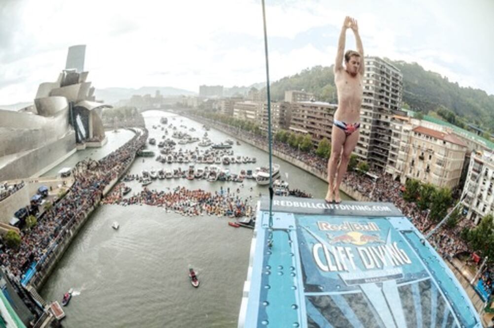 Un atrevido Hunt domina los clavados