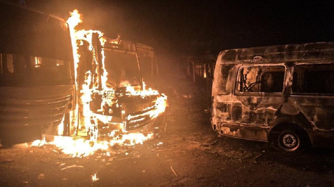 Se incendian 22 autobuses en El Marqués