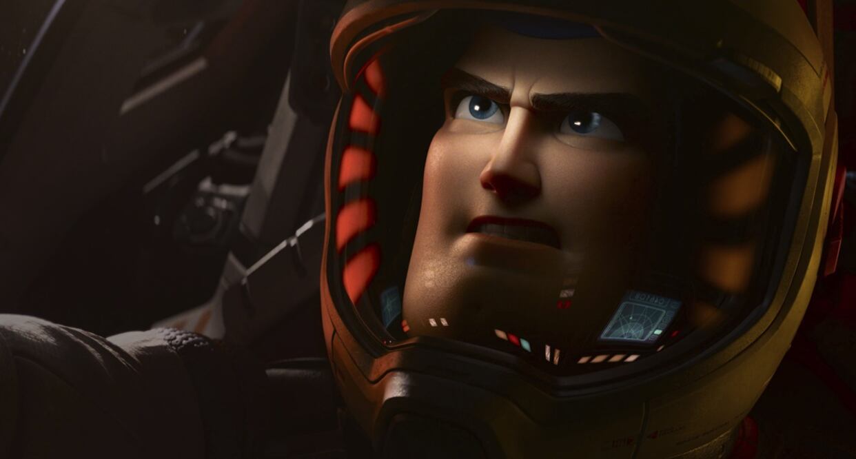 "Retrógradas": esto opina Galyn Susman, productora de "Lightyear", de las críticas por beso lésbico