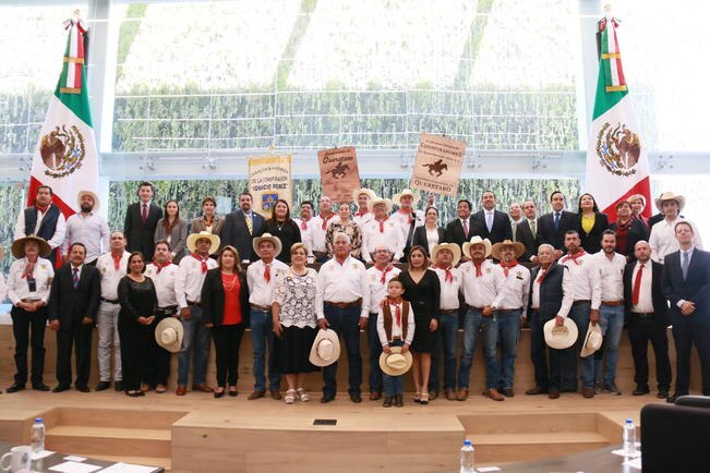 Congreso del estado rinde homenaje a Ignacio Pérez