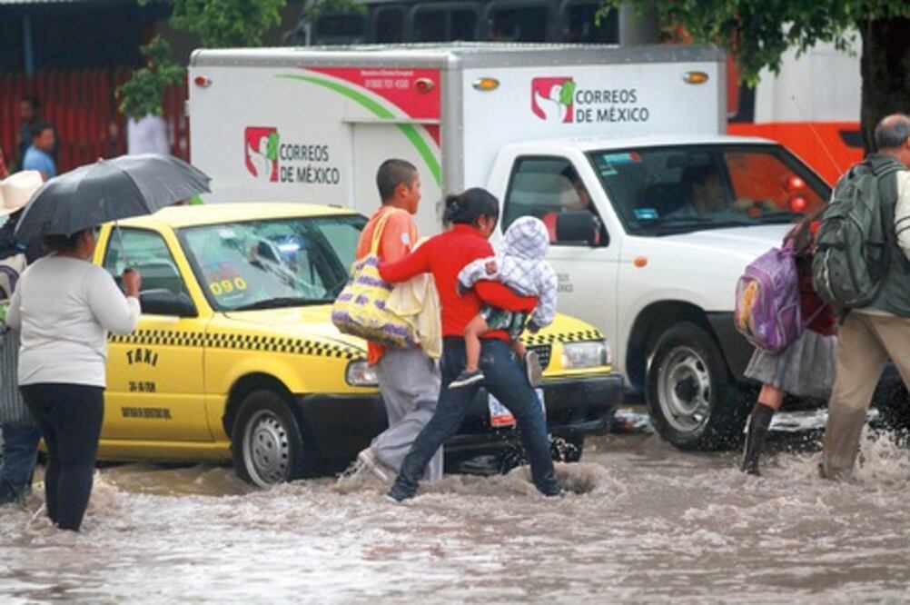 Basura provoca 90% de inundaciones, alertan