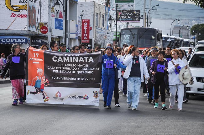 Casa del Jubilado celebra con caminata