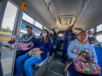 Sin sana distancia. La nueva normalidad fue un día común en Querétaro