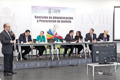 “Se sobrecapacitó a policías”