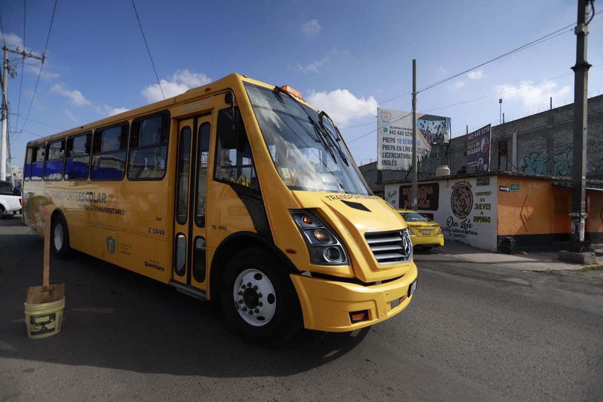 Extrabajadoras del Transporte Escolar Gratuito de Querétaro denuncian despidos injustificados